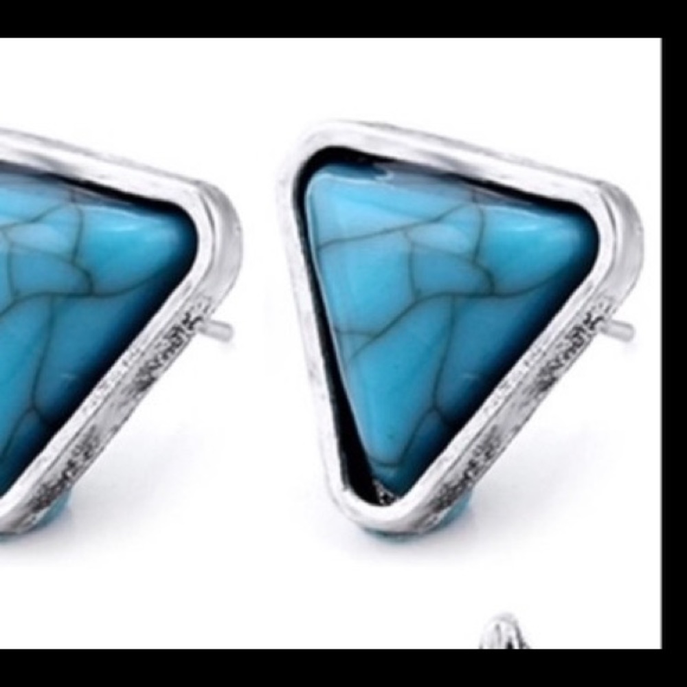 ❤️NEW💕studs turquoise and silver